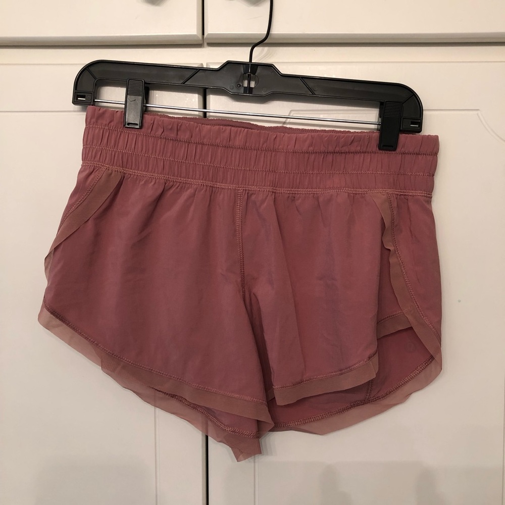 LULU blush color shorts